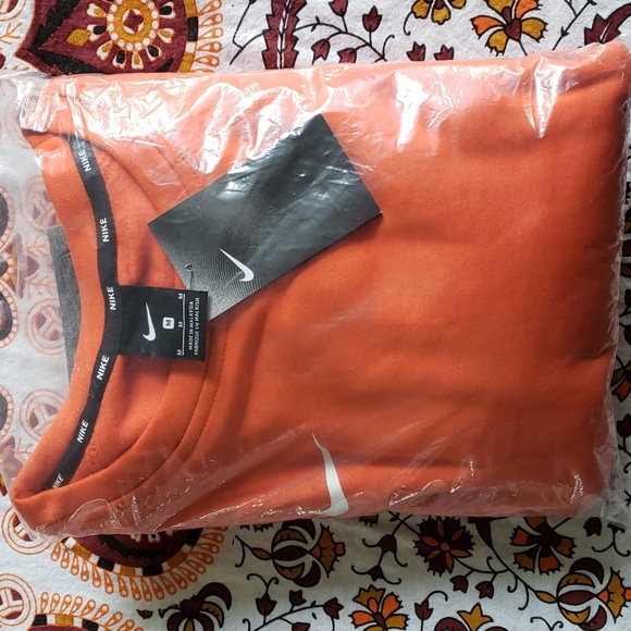 NIKE Sportswear ORANGE/GREY Sideline Crew Neck Sweatshirt. SZ.M NWT - Picture 7 of 7